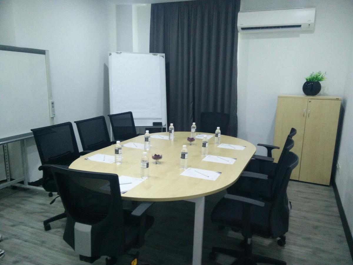 The Leverage Business Hotel Джохор-Бару Екстер'єр фото