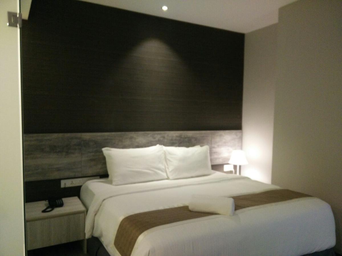 The Leverage Business Hotel Джохор-Бару Екстер'єр фото