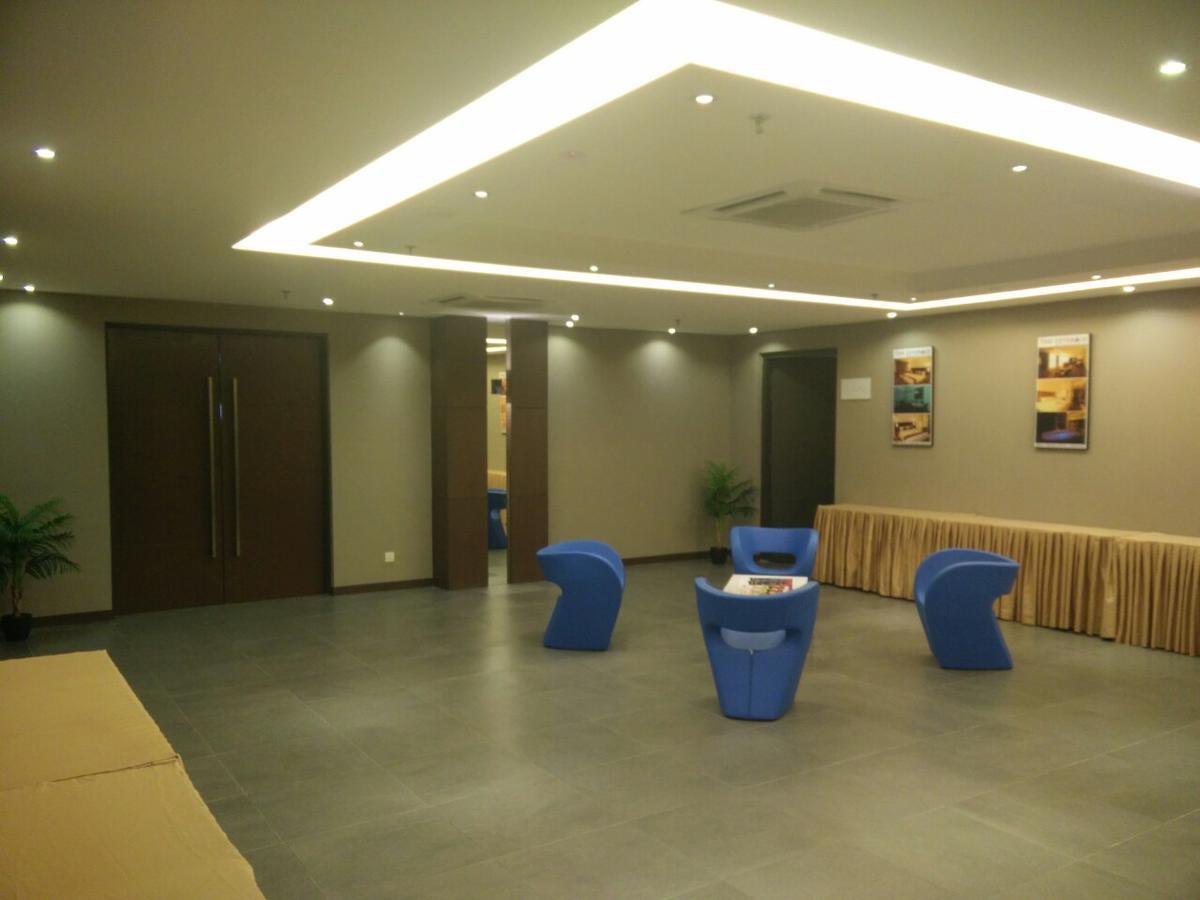 The Leverage Business Hotel Джохор-Бару Екстер'єр фото