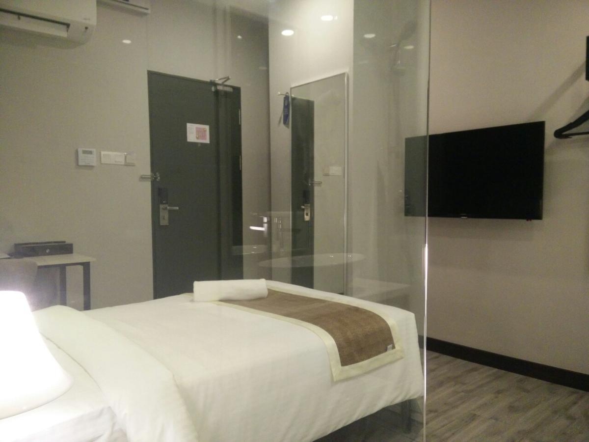 The Leverage Business Hotel Джохор-Бару Екстер'єр фото