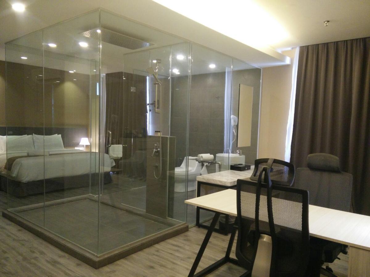 The Leverage Business Hotel Джохор-Бару Екстер'єр фото