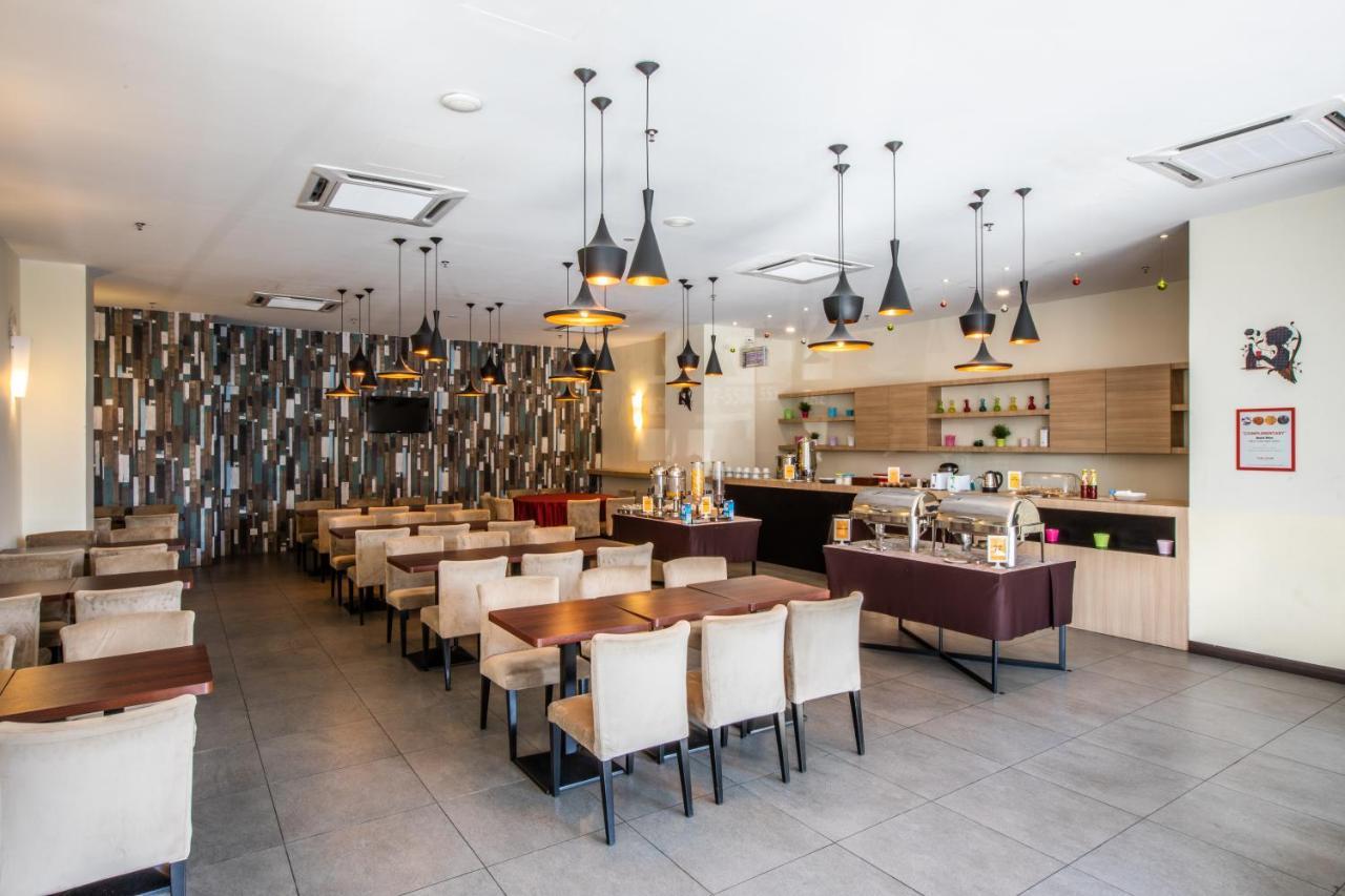 The Leverage Business Hotel Джохор-Бару Екстер'єр фото