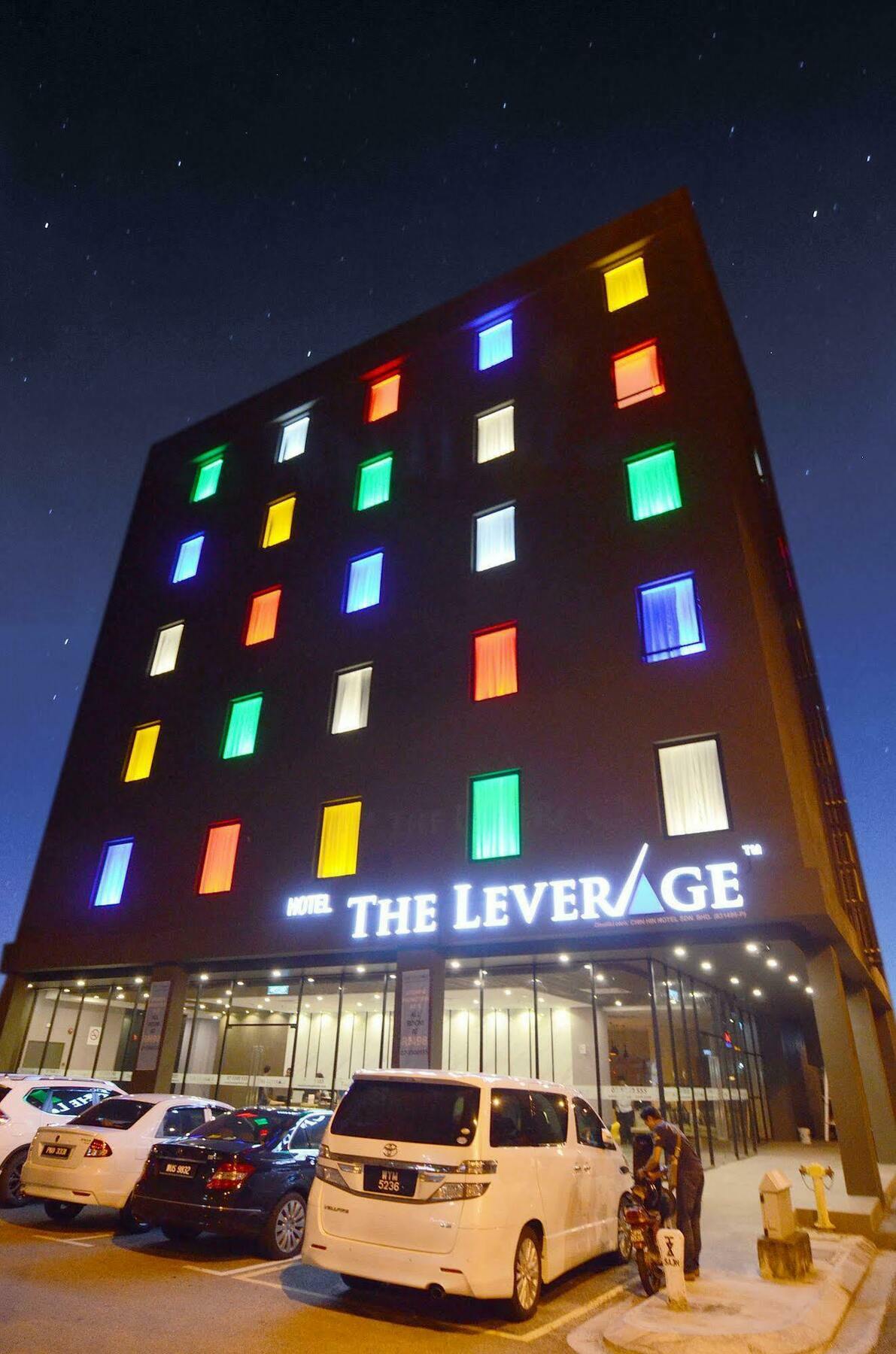 The Leverage Business Hotel Джохор-Бару Екстер'єр фото