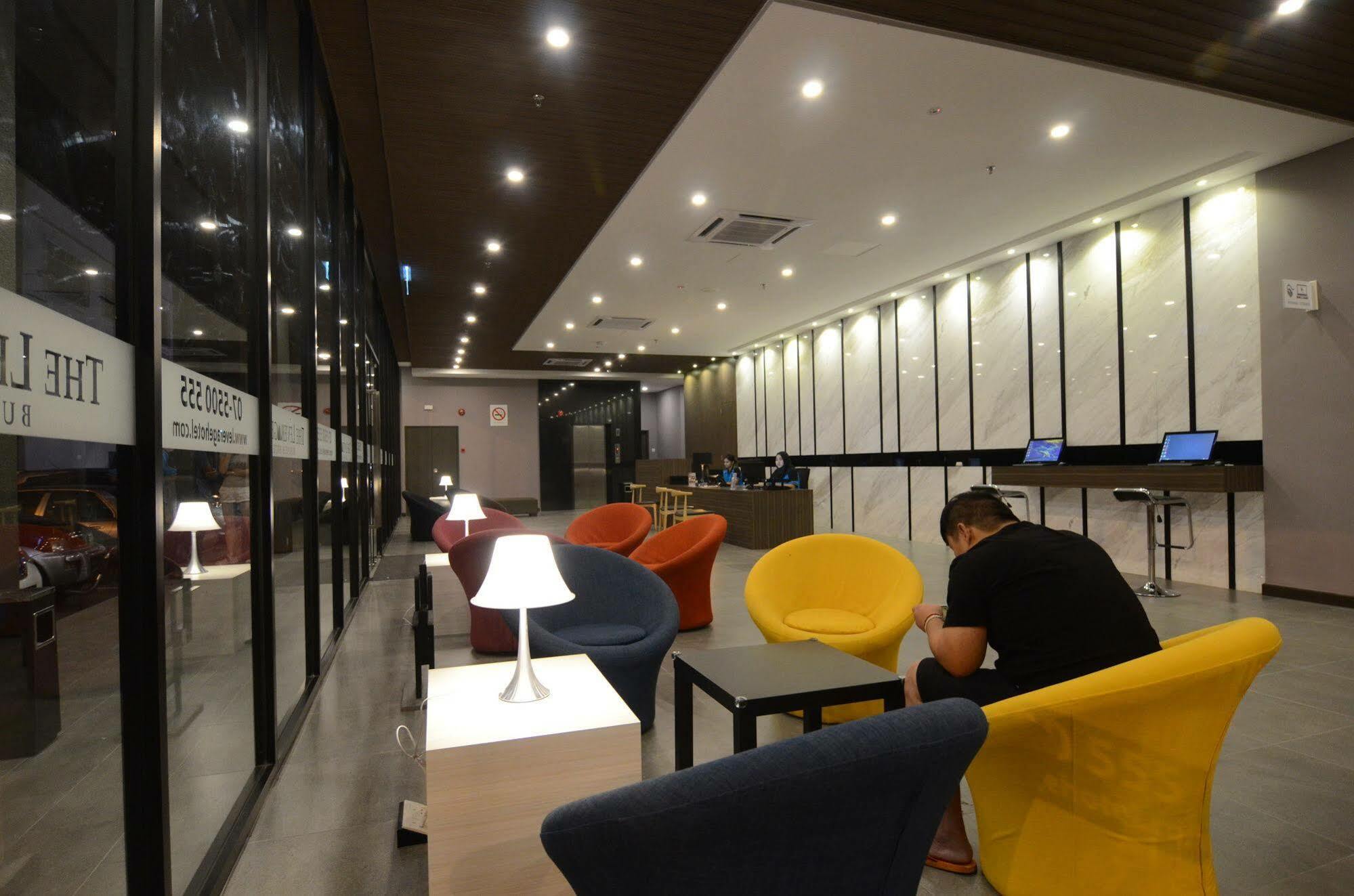 The Leverage Business Hotel Джохор-Бару Екстер'єр фото
