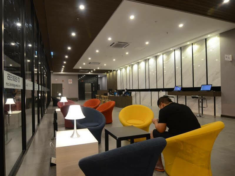 The Leverage Business Hotel Джохор-Бару Екстер'єр фото