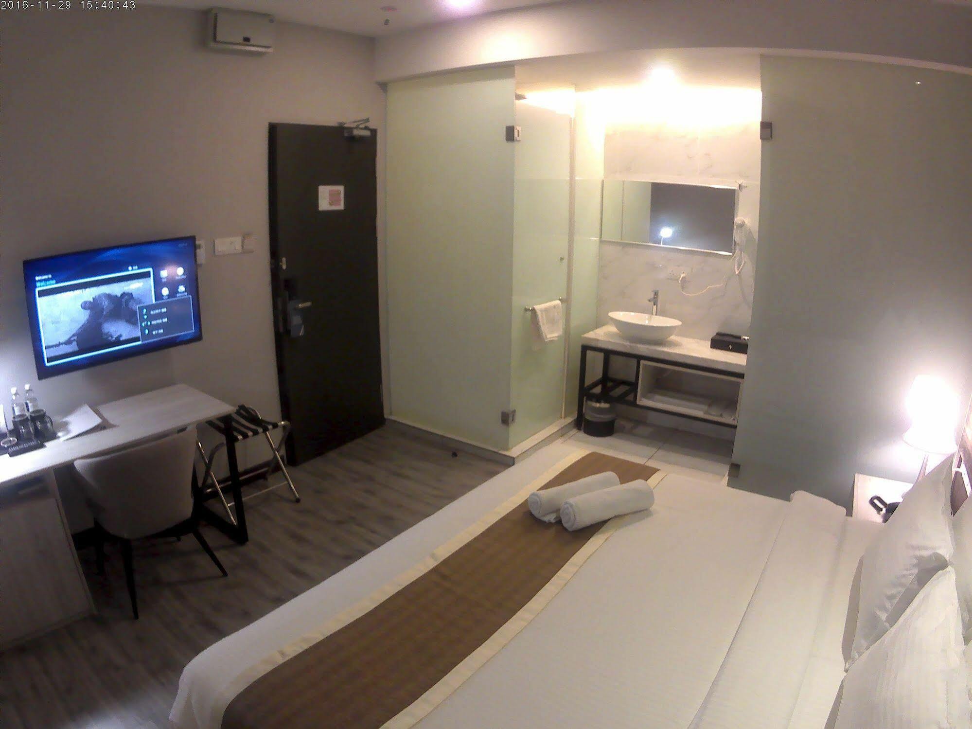 The Leverage Business Hotel Джохор-Бару Екстер'єр фото